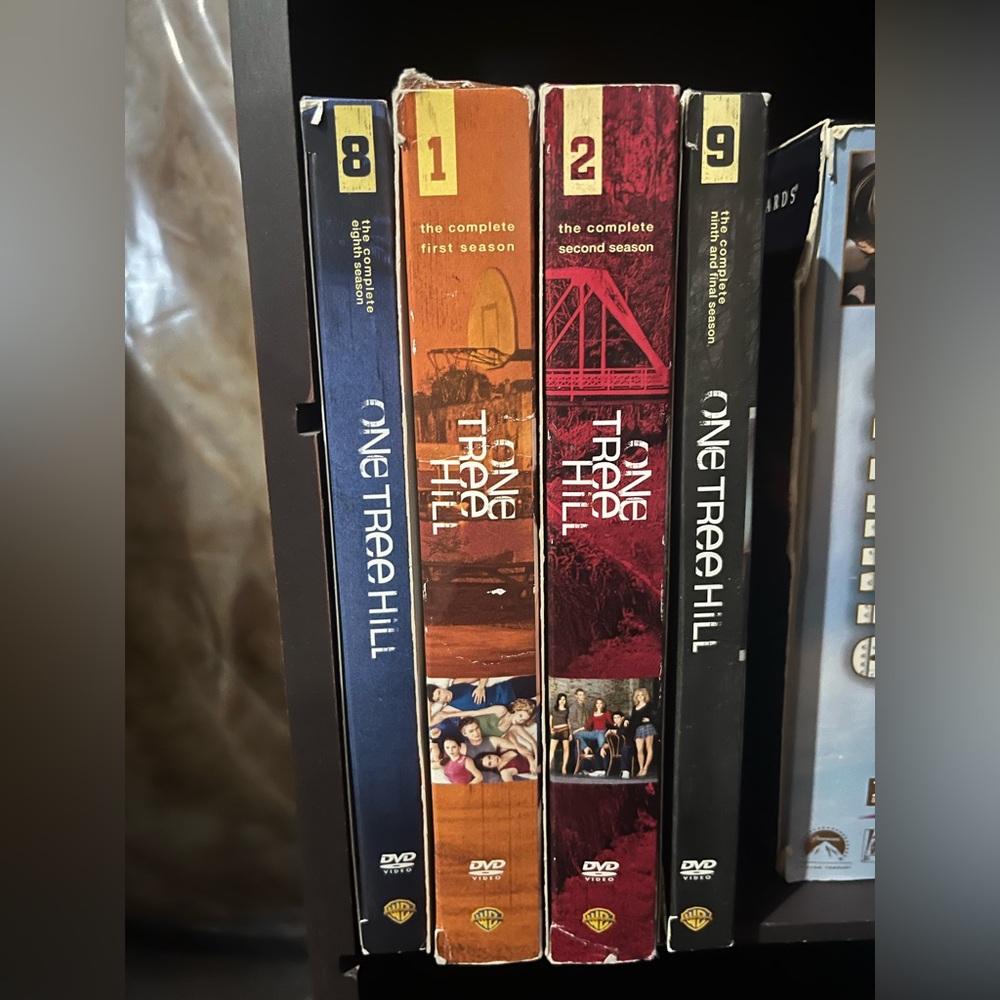 One Tree Hill DVD Box Set - Seasons 1, 2, 8, 9